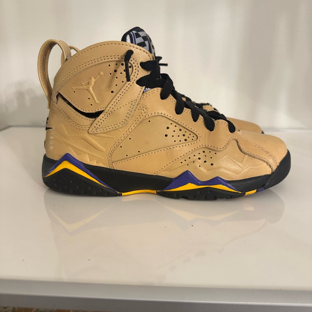 Jordan Kids Sneakers in Tan and Black